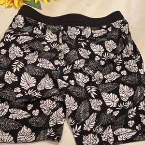 Mossimo Men’s Leaf Print Terry Shorts